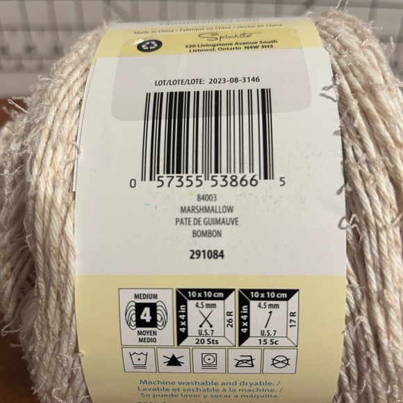 Lot of 6 New Lion Brand Coconut Yarn Cakes Marshmallow - Picture 3 of 3